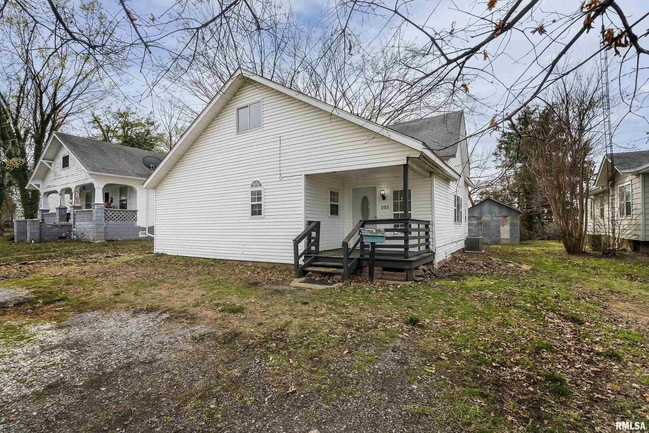 105 S 11th St., Herrin, IL 62948