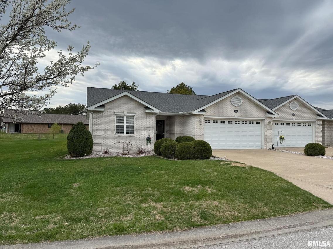 638 Lake Harbor Dr., Marion, IL 62959