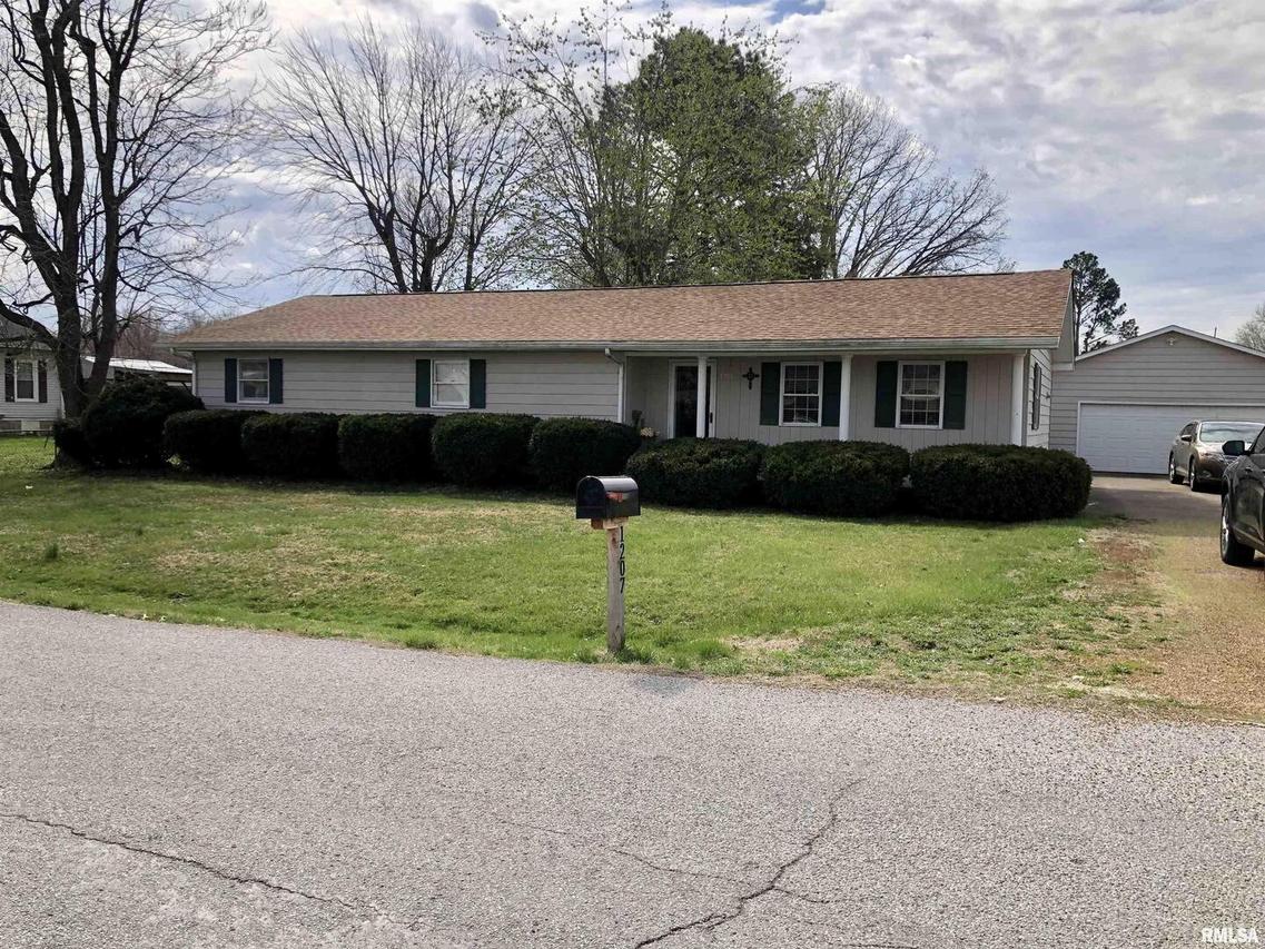 1207 E Reeves St., Marion, IL 62959