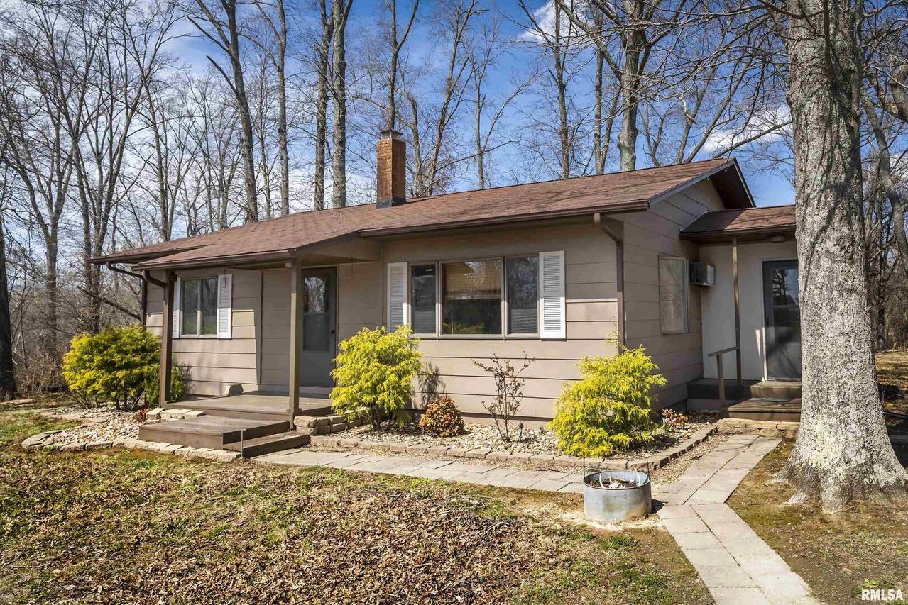 14868 Harris School Rd., Johnston City, IL 62951