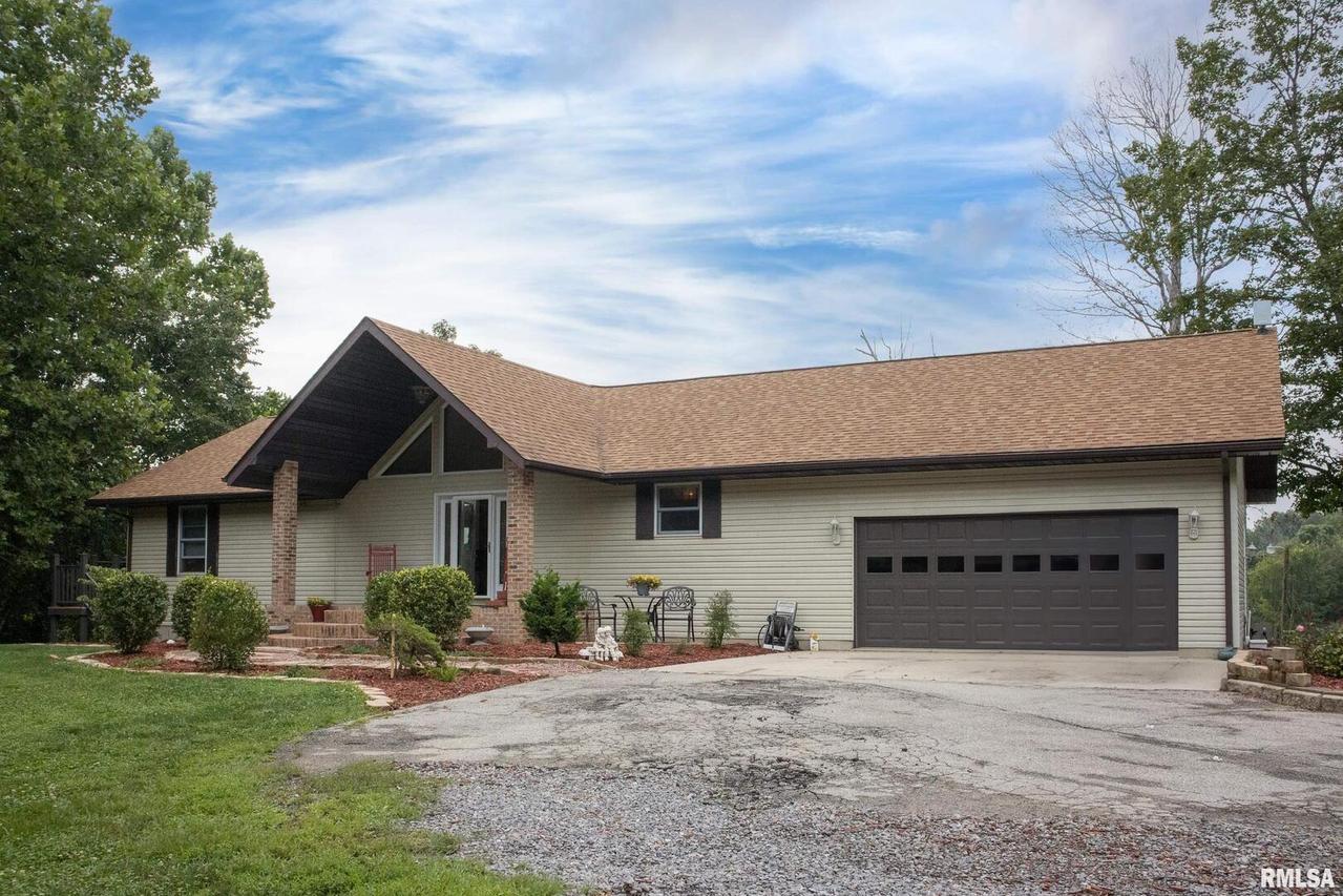 3448 Levee Rd., Centralia, IL 62801