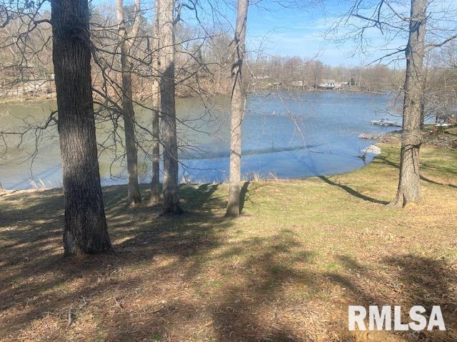 15 Oakwood Ln., Murphysboro, IL 62966