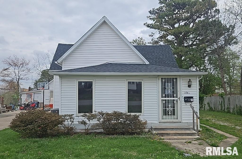 216 S 18th St., Herrin, IL 62948