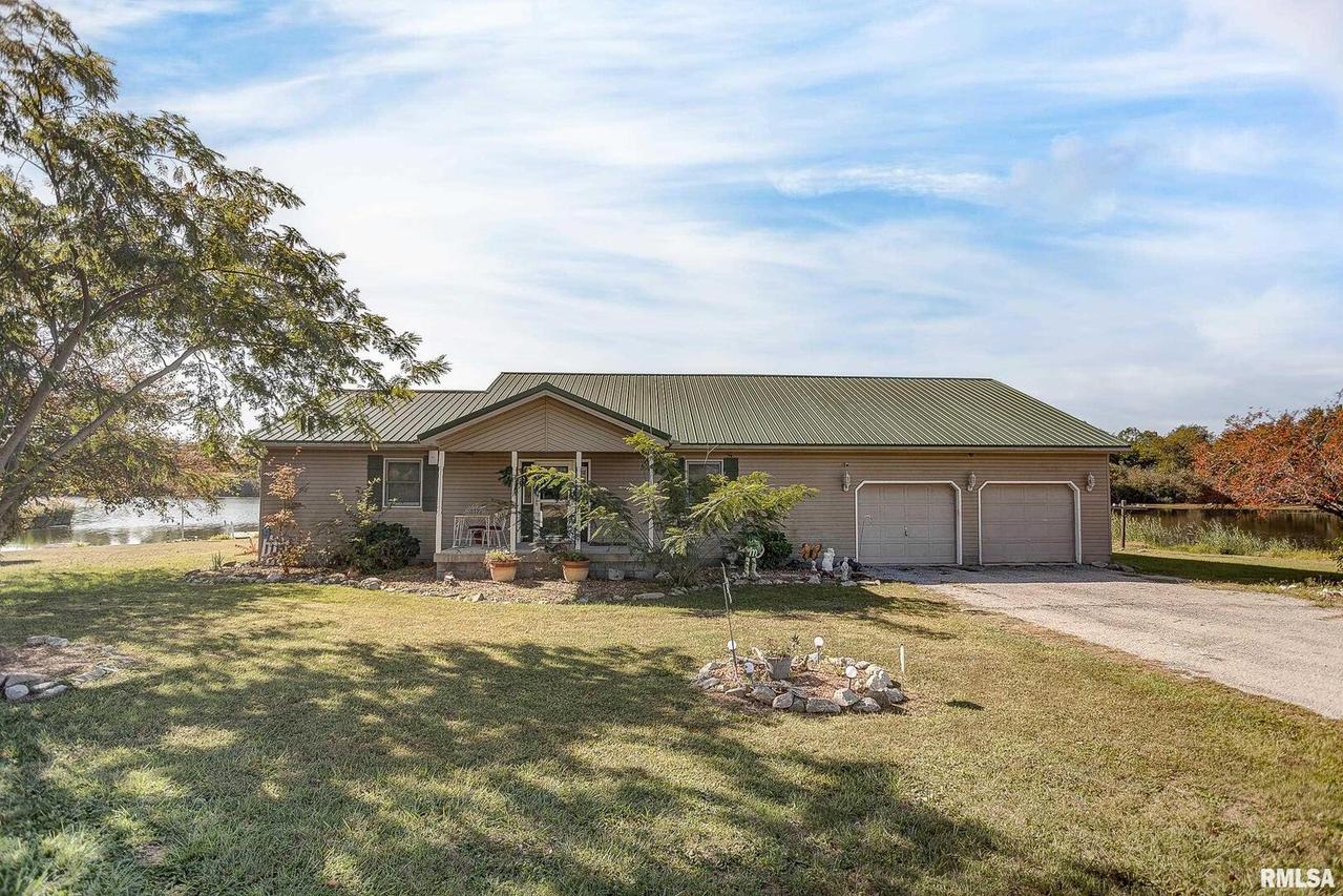 5311 E Bonnie Rd., Waltonville, IL 62894