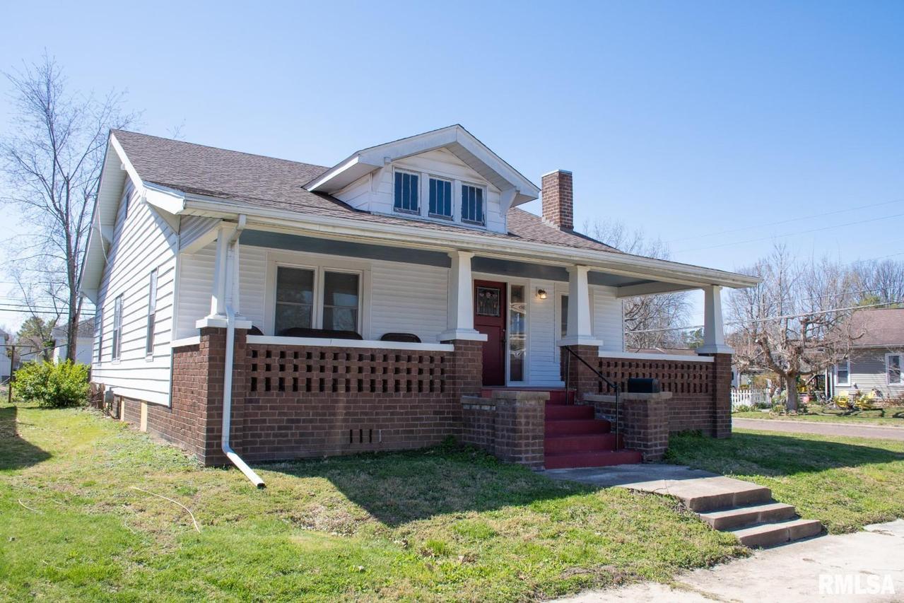2043 Elm St., Murphysboro, IL 62966
