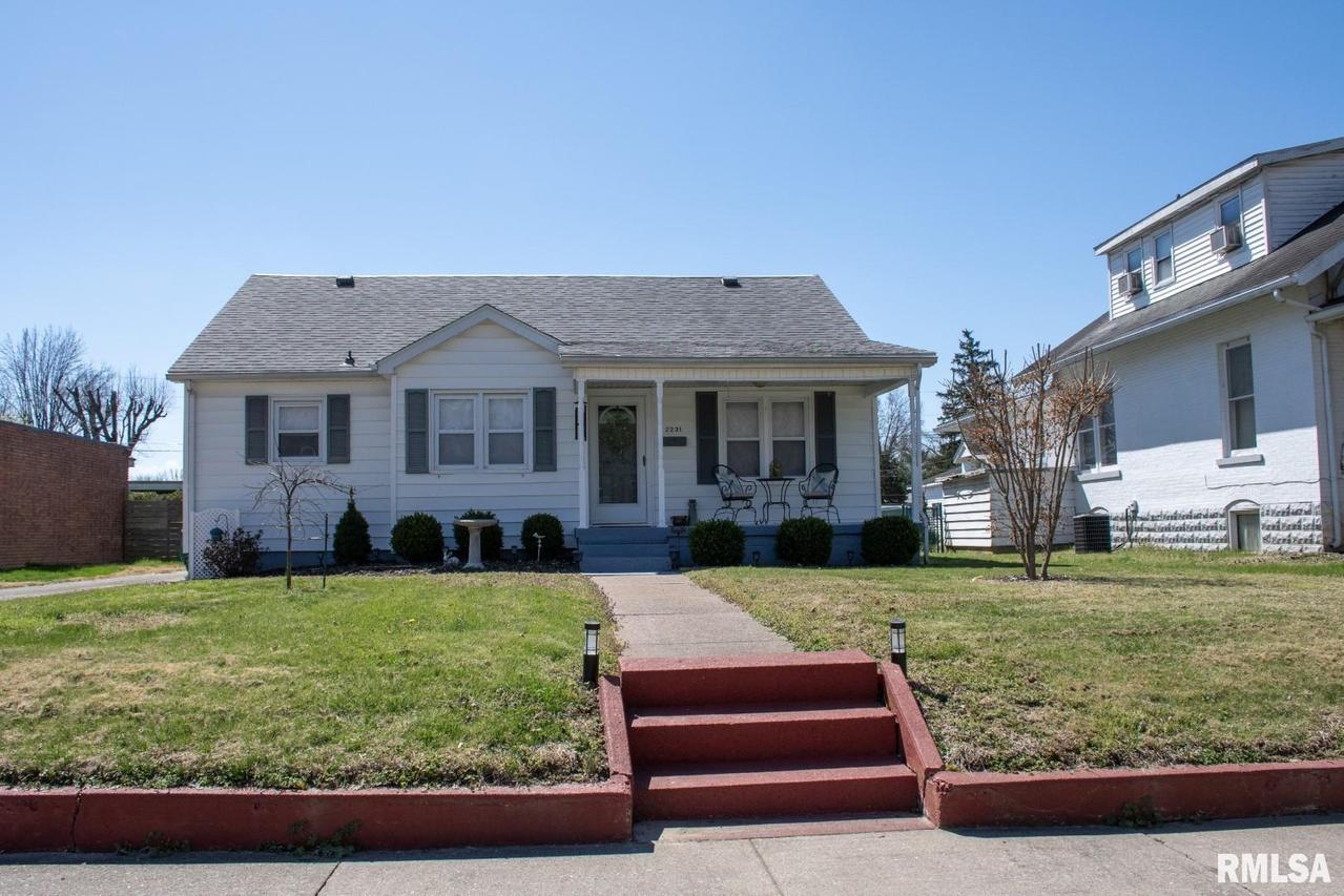 2231 Division St., Murphysboro, IL 62966