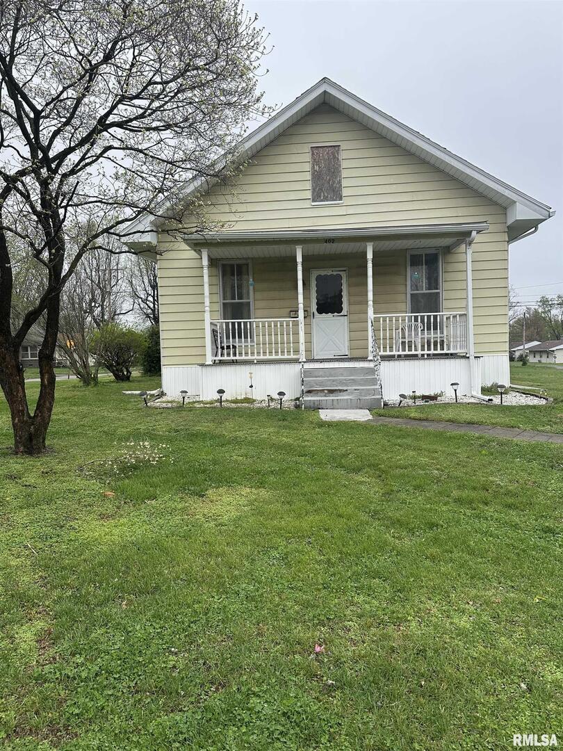 402 E Keyes St., Duquoin, IL 62832