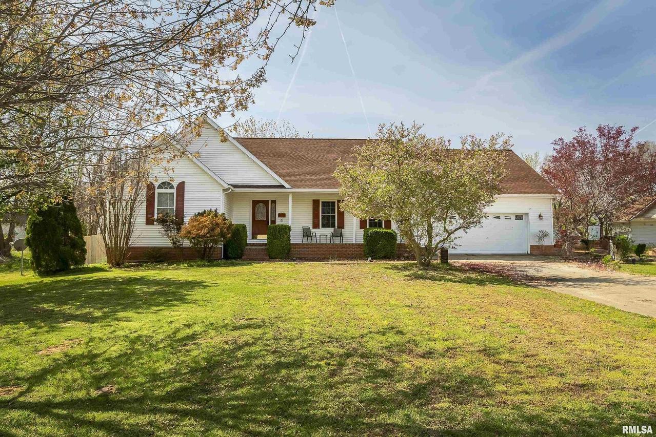 1209 Murraywood Ln., Carterville, IL 62918