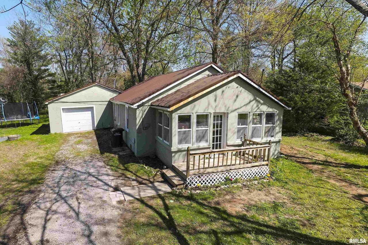 715 N Mckinley St., Carbondale, IL 62901