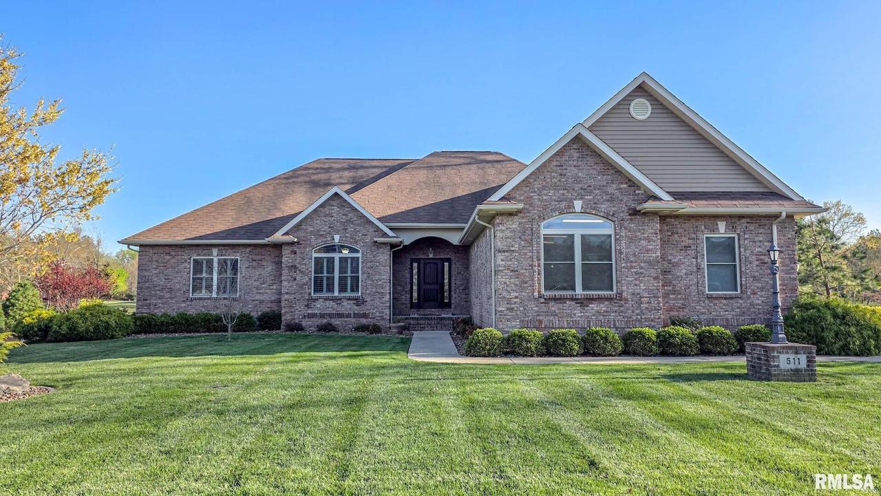 511 David Livingstone Dr., Carterville, IL 62918