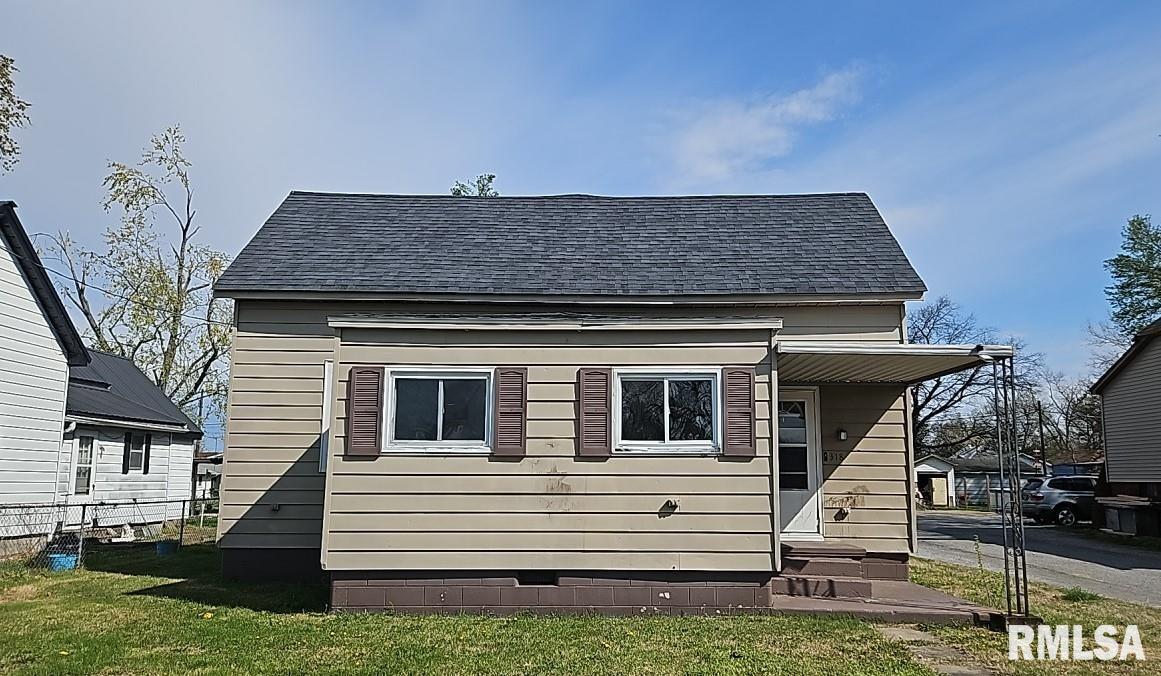 318 W Raymond St., Harrisburg, IL 62946