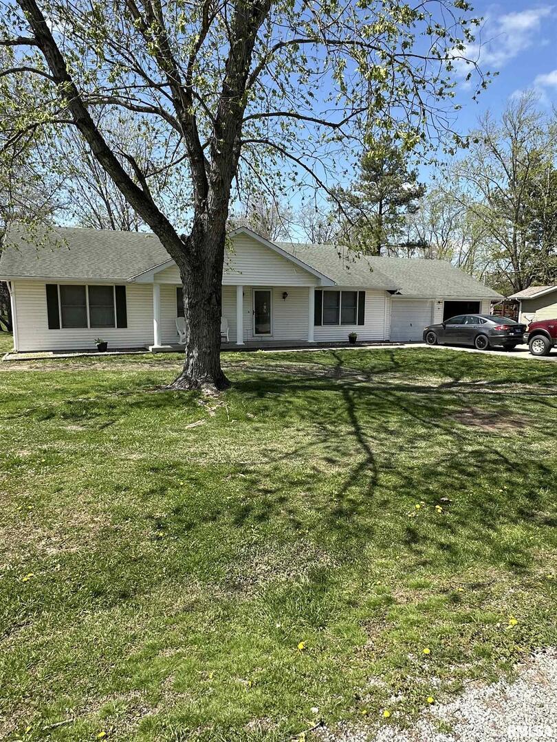 215 Seminole Dr., Duquoin, IL 62832