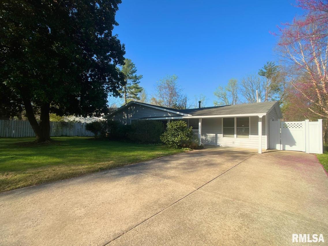 624 S Glenview Dr., Carbondale, IL 62901