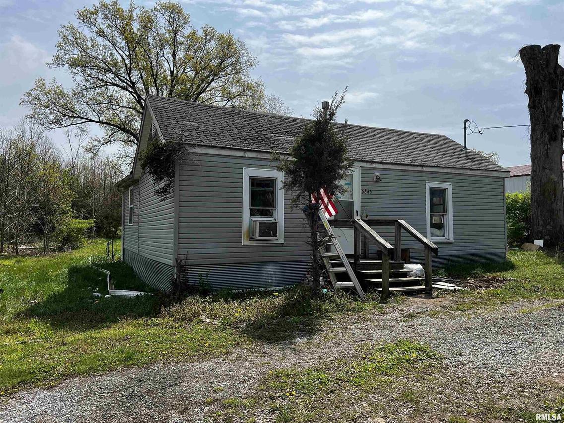 6846 E 1st St., Logan, IL 62856