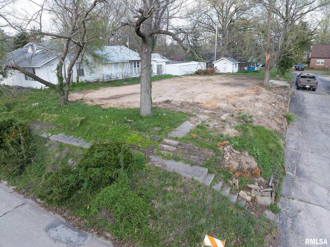 704 N 8th St., Mt Vernon, IL 62884