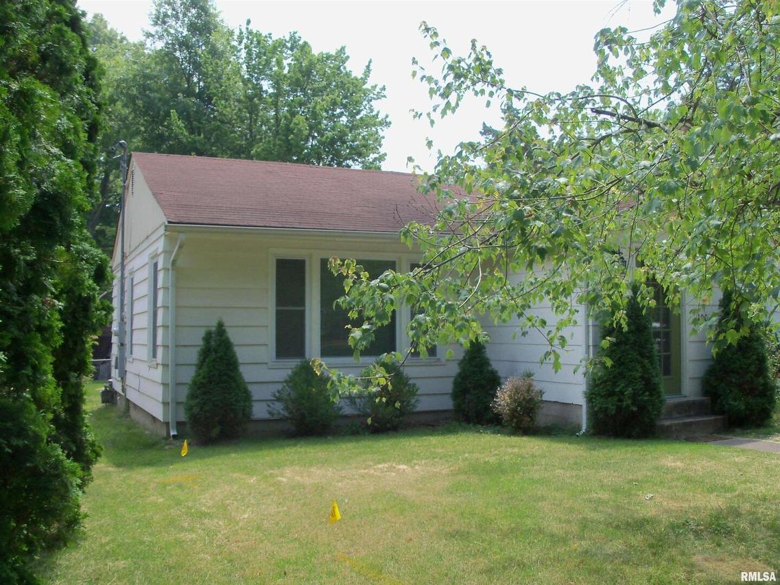 1003 S Johnson Ave., Carbondale, IL 62901