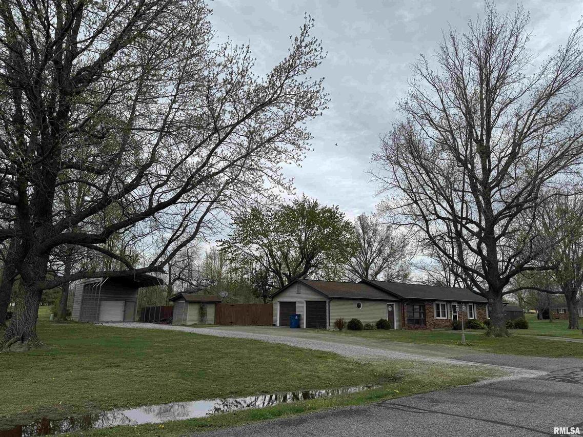 504 W William St., Sesser, IL 62812