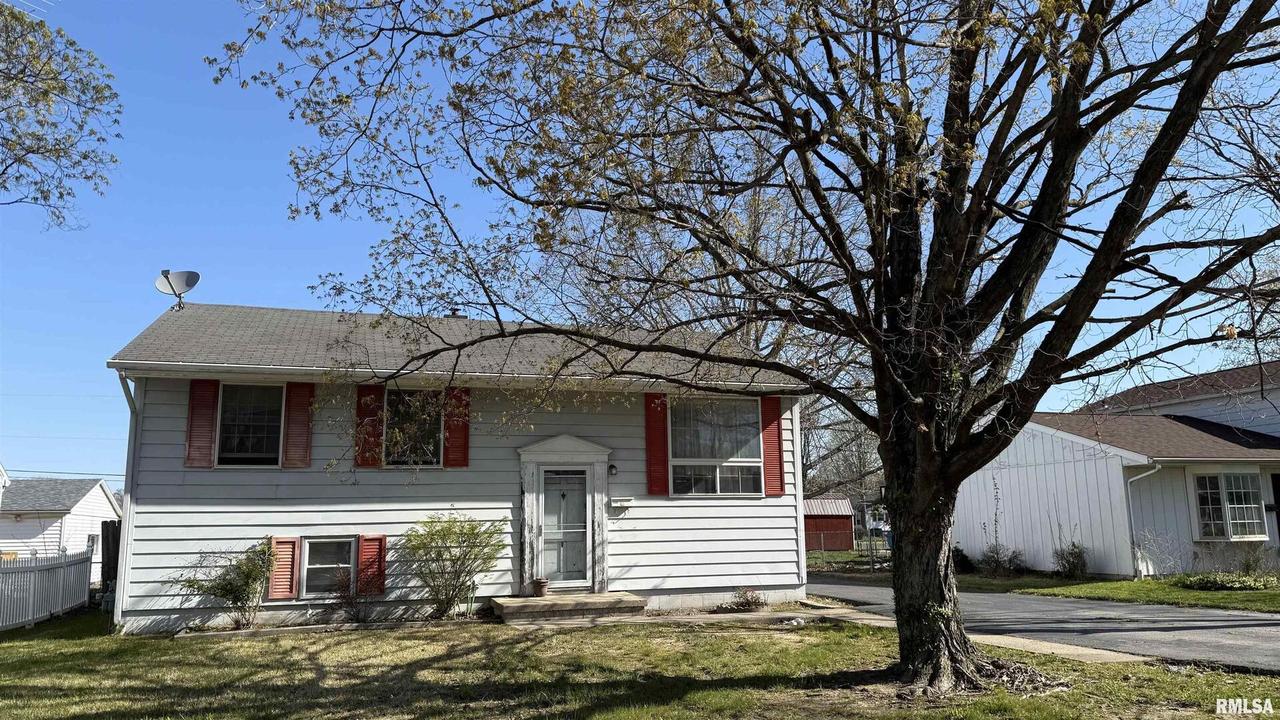 1446 E 4th, Centralia, IL 62801