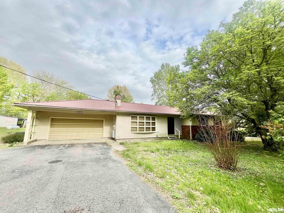 811 S Main St., Grand Chain, IL 62941