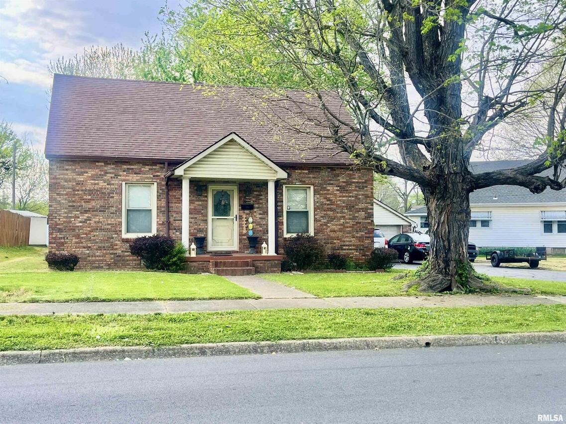 1115 North Ave., Metropolis, IL 62960