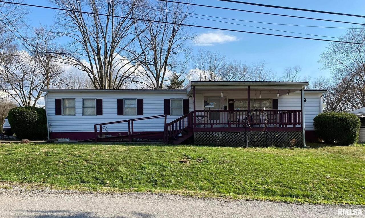 211 E Olive St., Mcleansboro, IL