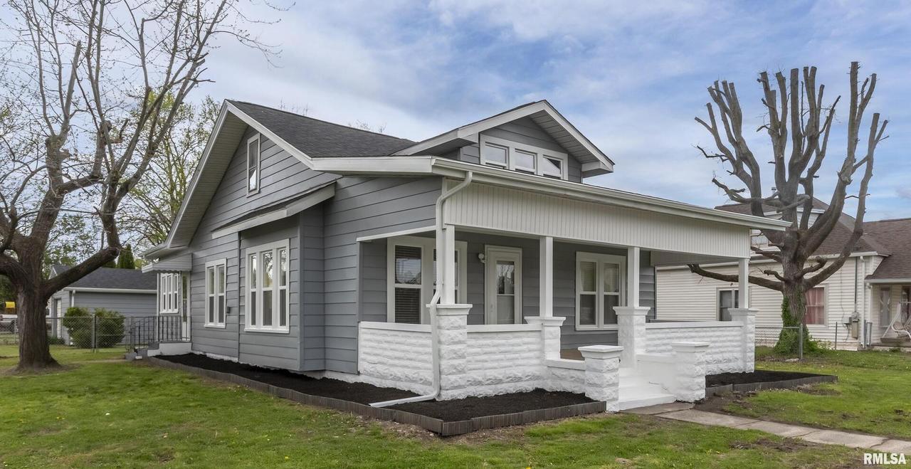 810 E Main St., West Frankfort, IL 62896