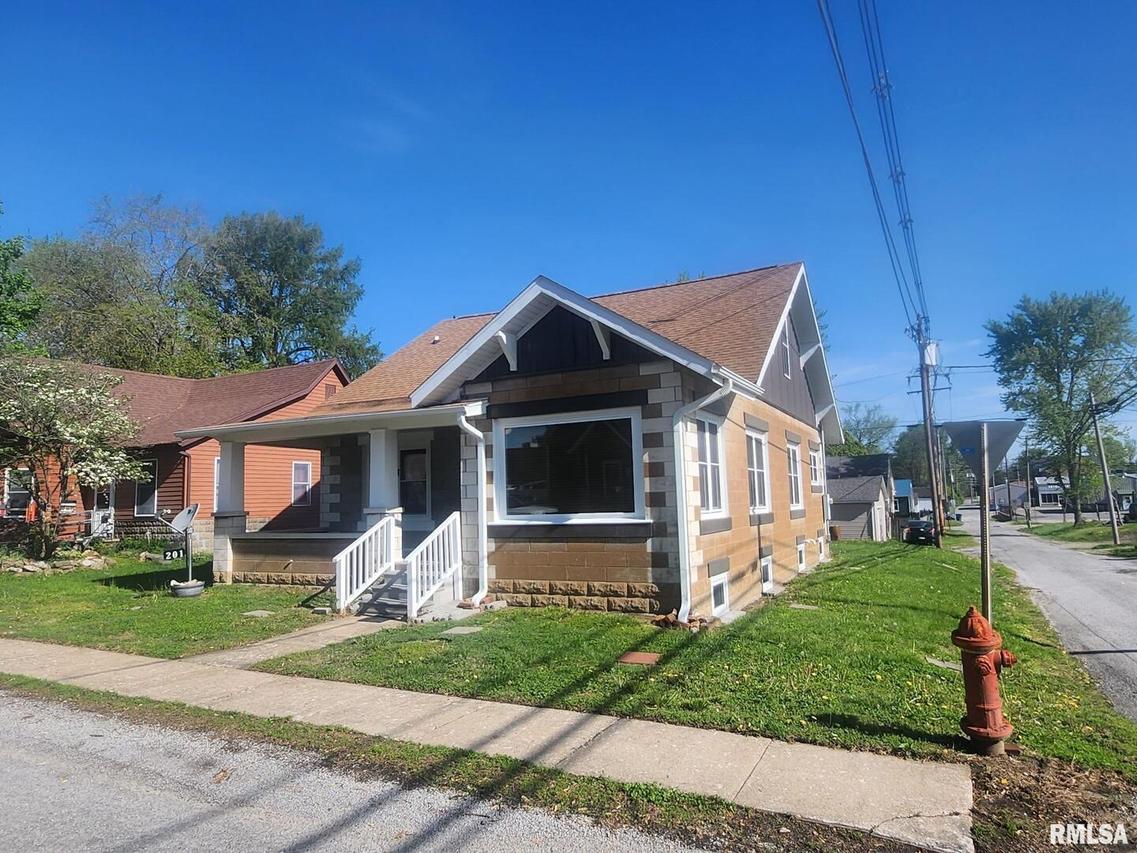 201 W Saint Louis St., Pinckneyville, IL 62274