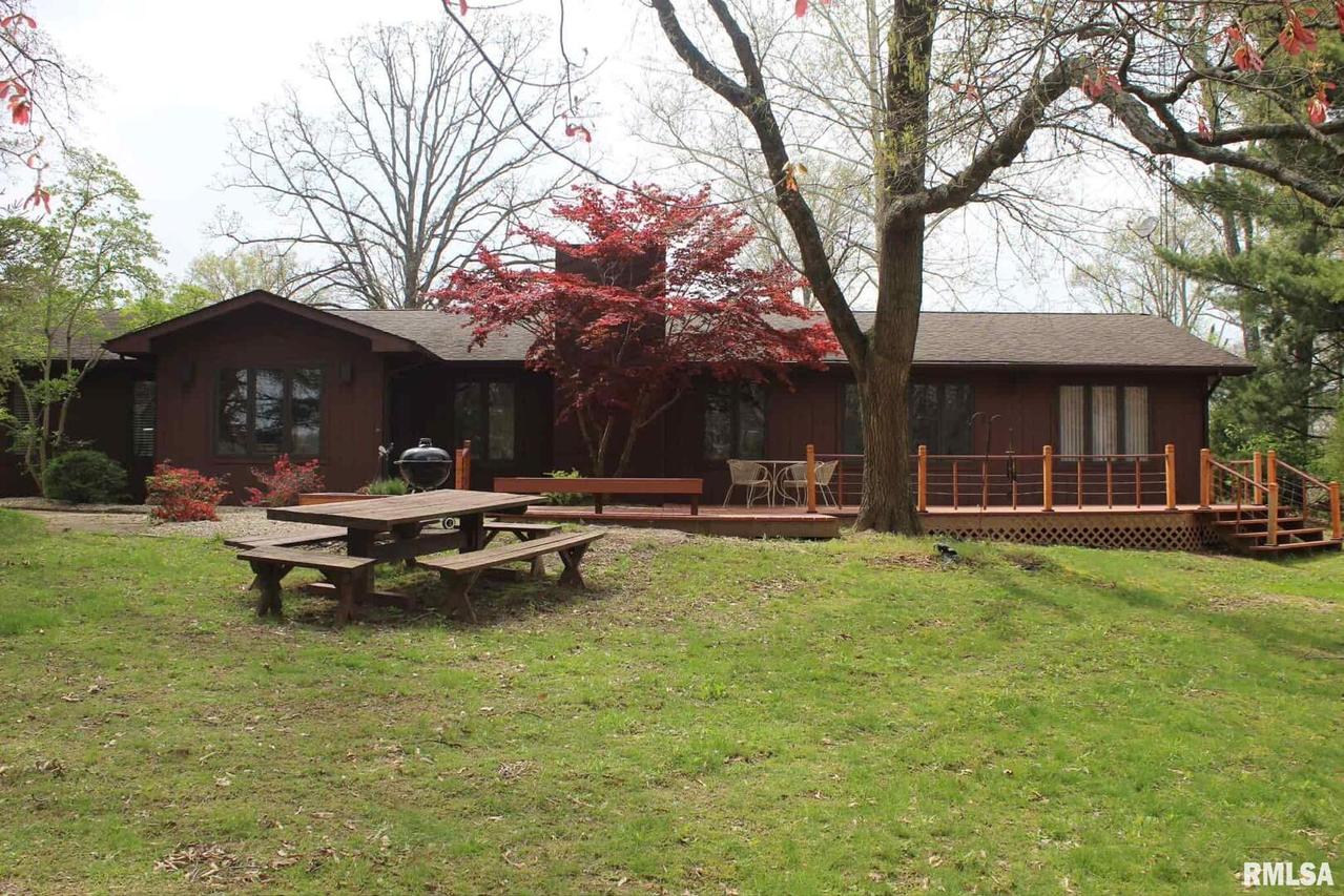 17647 N Old Centralia Ln., Mt Vernon, IL 62864