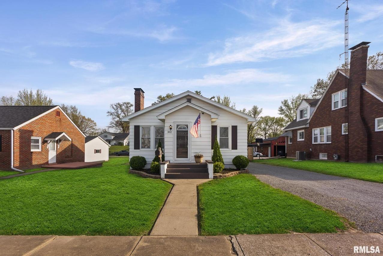 302 E Water St., Pinckneyville, IL 62274