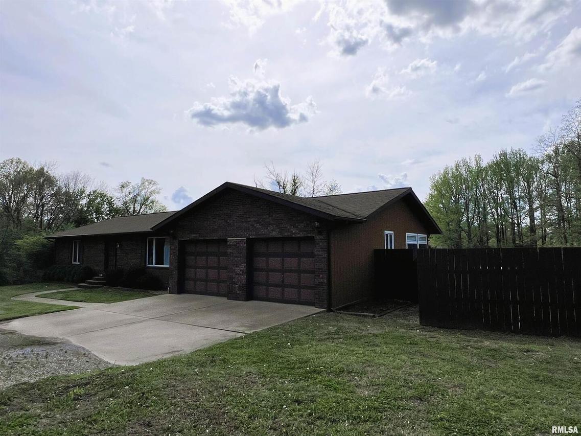 21 Cedar Crest Ln., Makanda, IL 62958