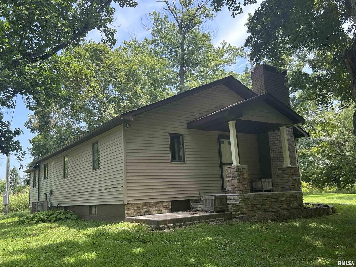 288 Heather Lynn Ln., Carbondale, IL 62902