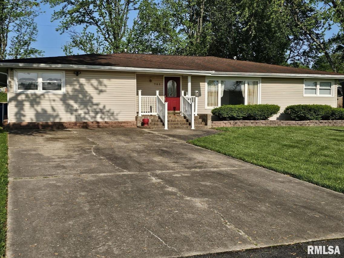 701 Stinson Dr., Mt Vernon, IL 62864