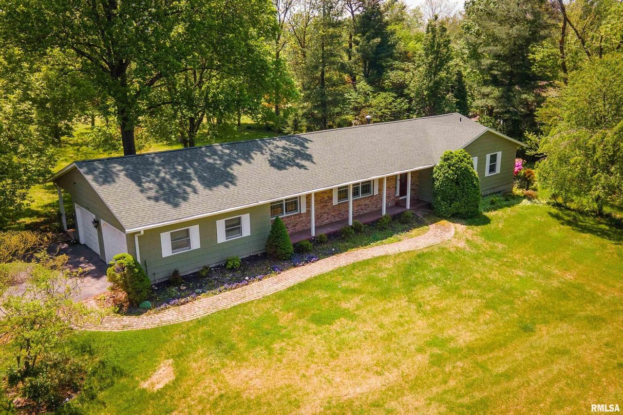 66 Union Grove Rd., Carbondale, IL 62903