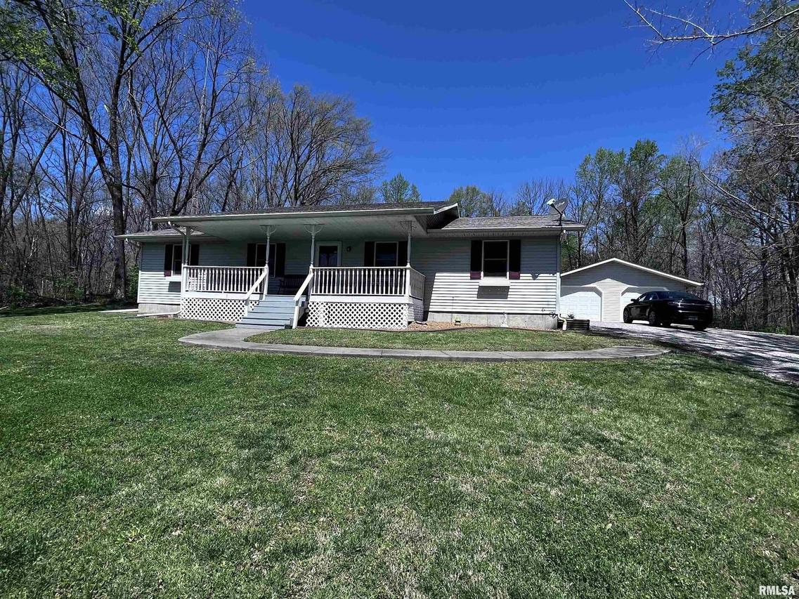 3073 Town Creek Rd., Murphysboro, IL 62966