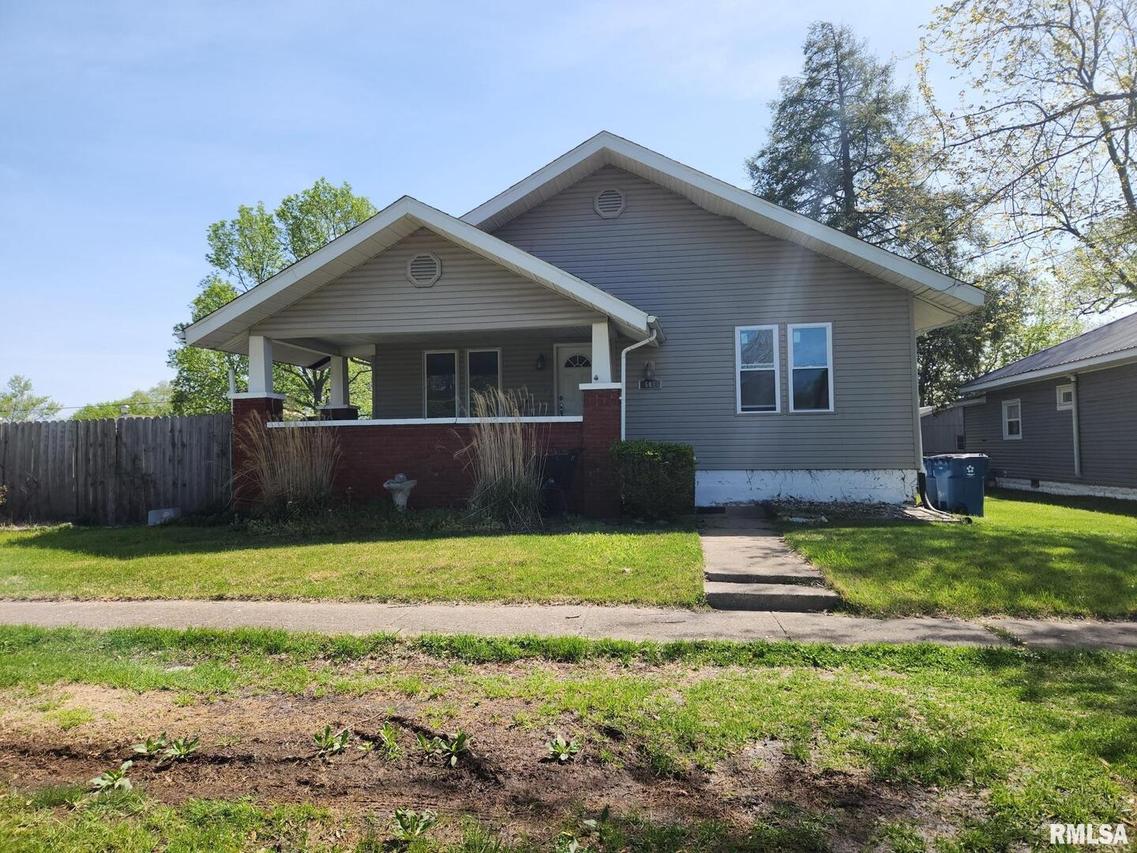 608 S Thomas St., Christopher, IL 62822