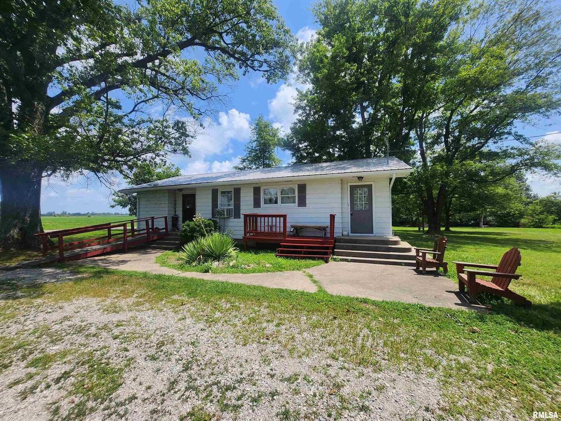 970 Beech Rd., Duquoin, IL 62832