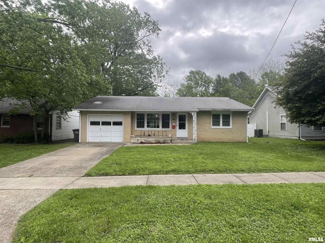 511 N Springer St., Carbondale, IL 62901