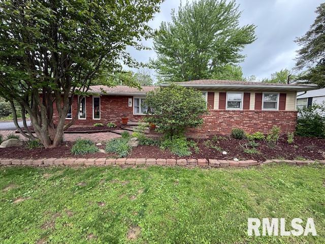 303 S Greenbriar Rd., Carterville, IL 62918