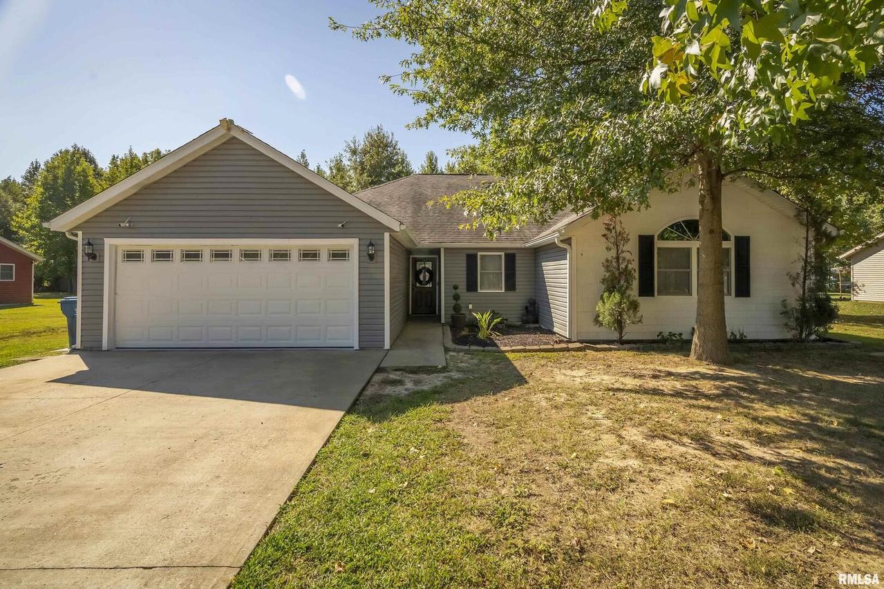 305 Noah Ln., Carterville, IL 62918