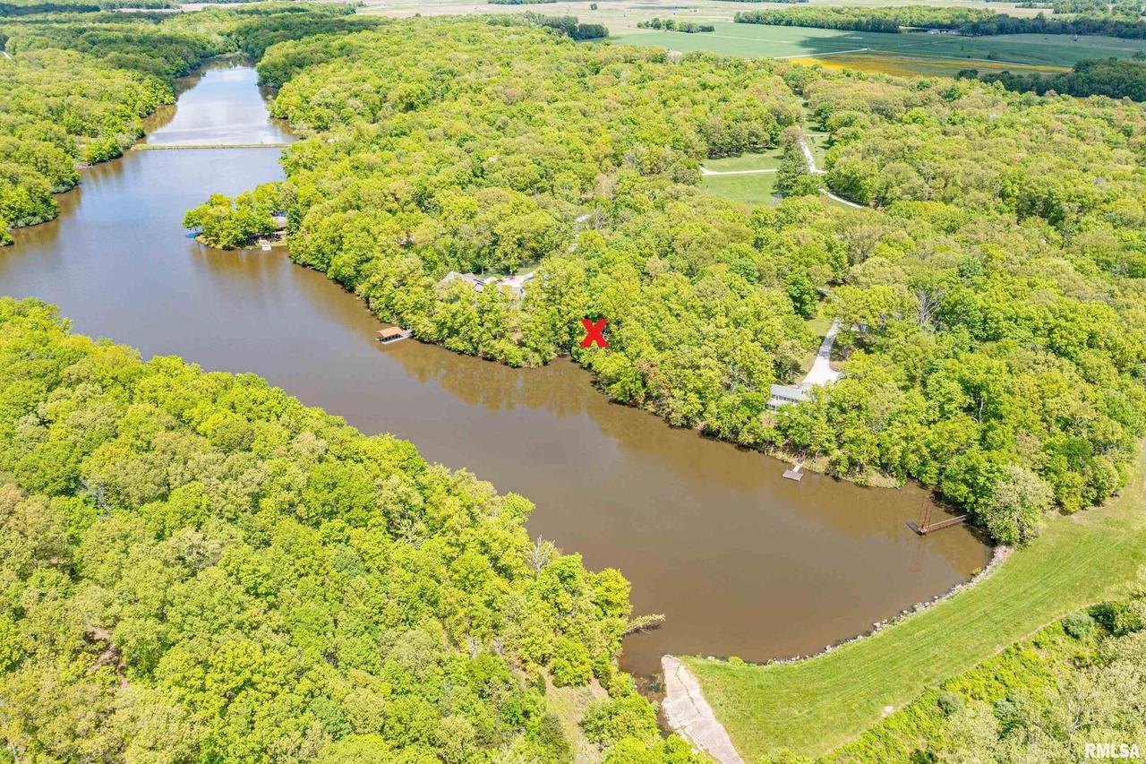 20237 Dogwood Pl., Dix, IL 62830