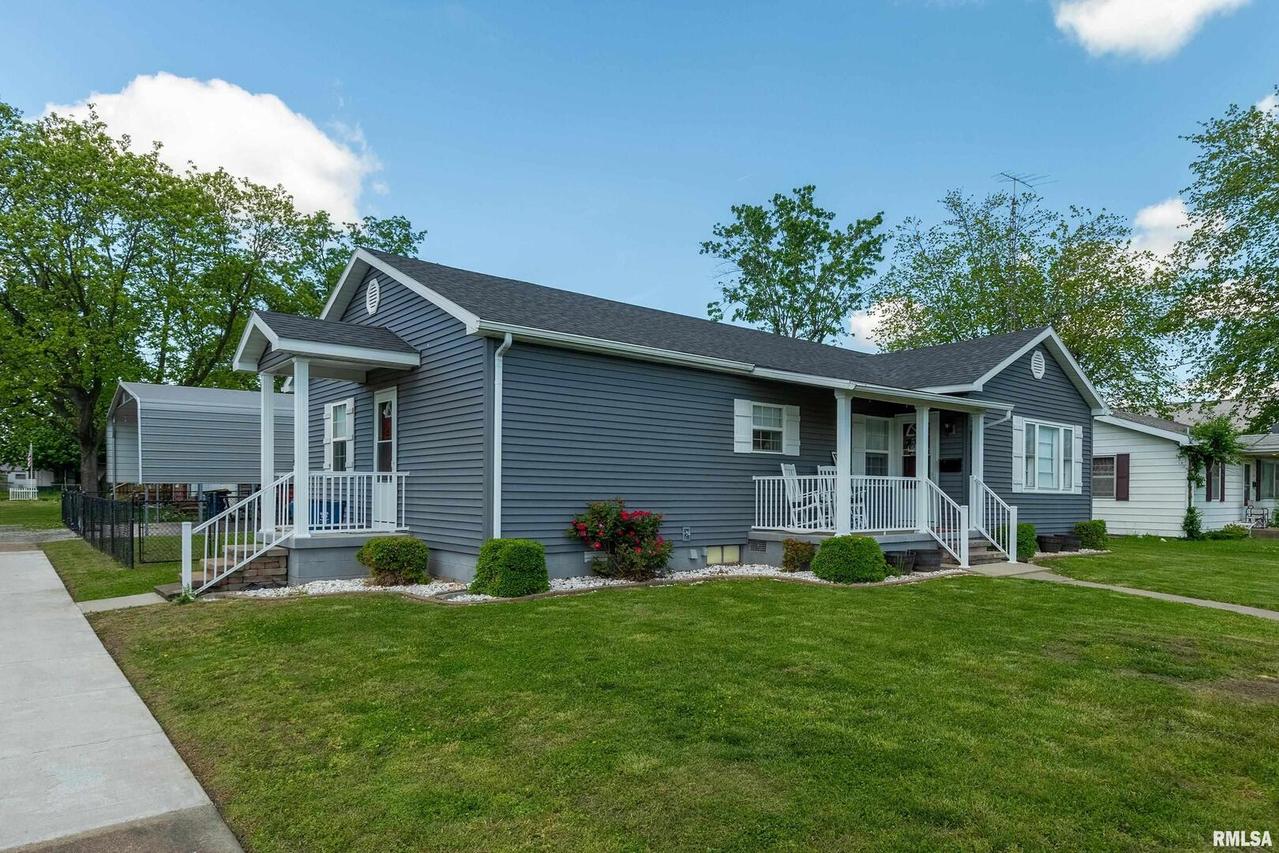 201 N Maple St., Christopher, IL 62822