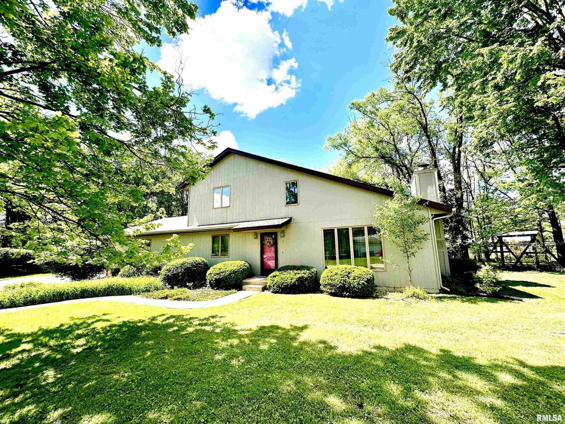 7 Lakewood Dr., Centralia, IL 62801