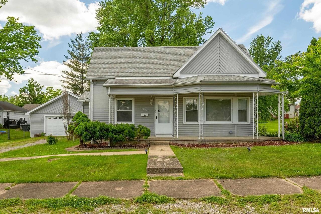 1104 Barham Ave., Johnston City, IL 62951