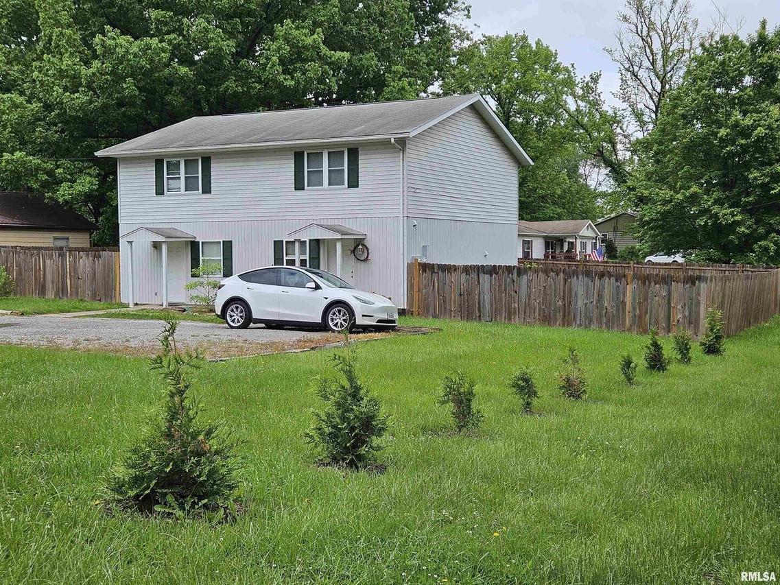 1945 W Lake Rd., Murphysboro, IL 62966