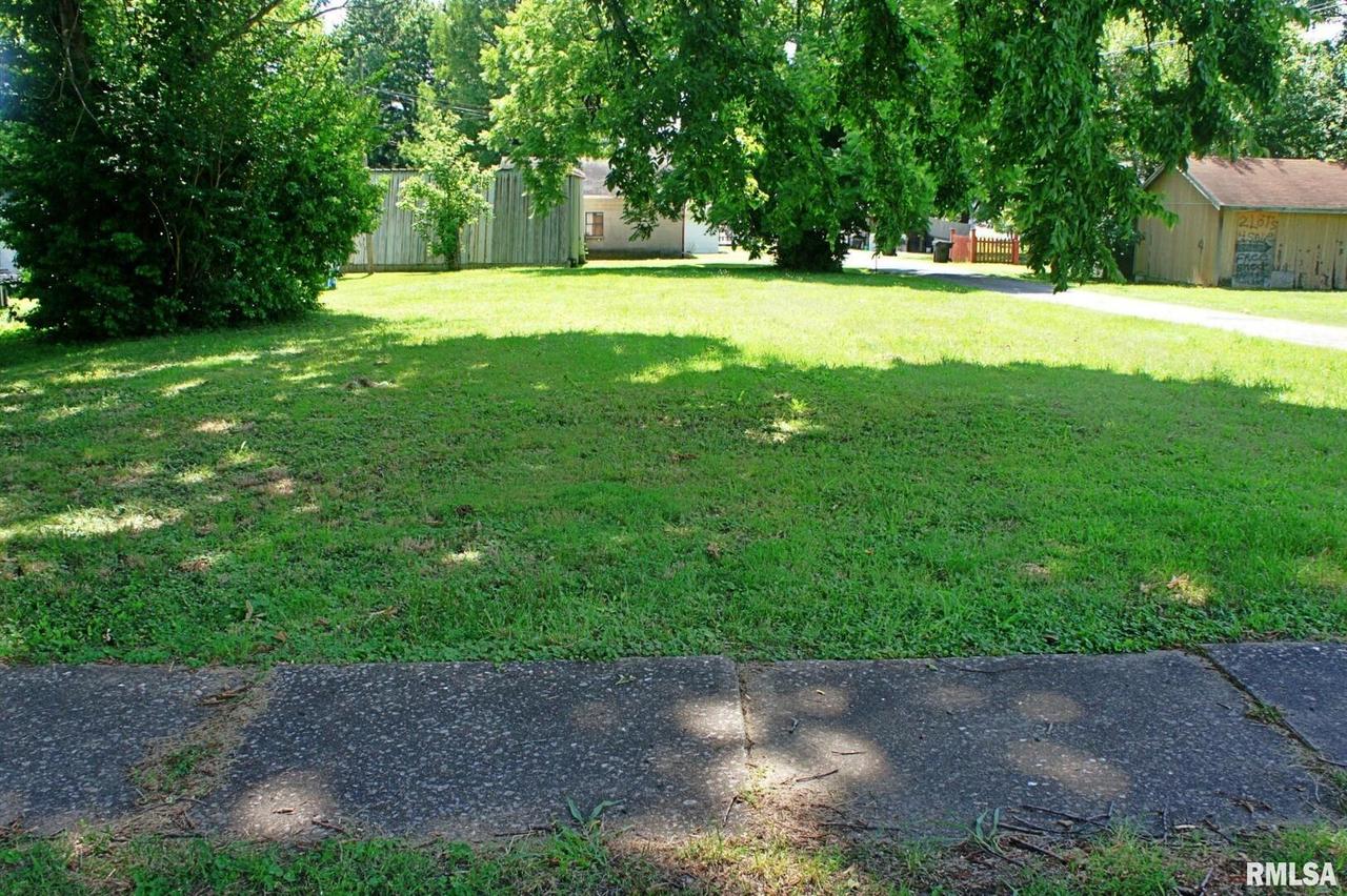 1012 Girard St., Metropolis, IL 62960