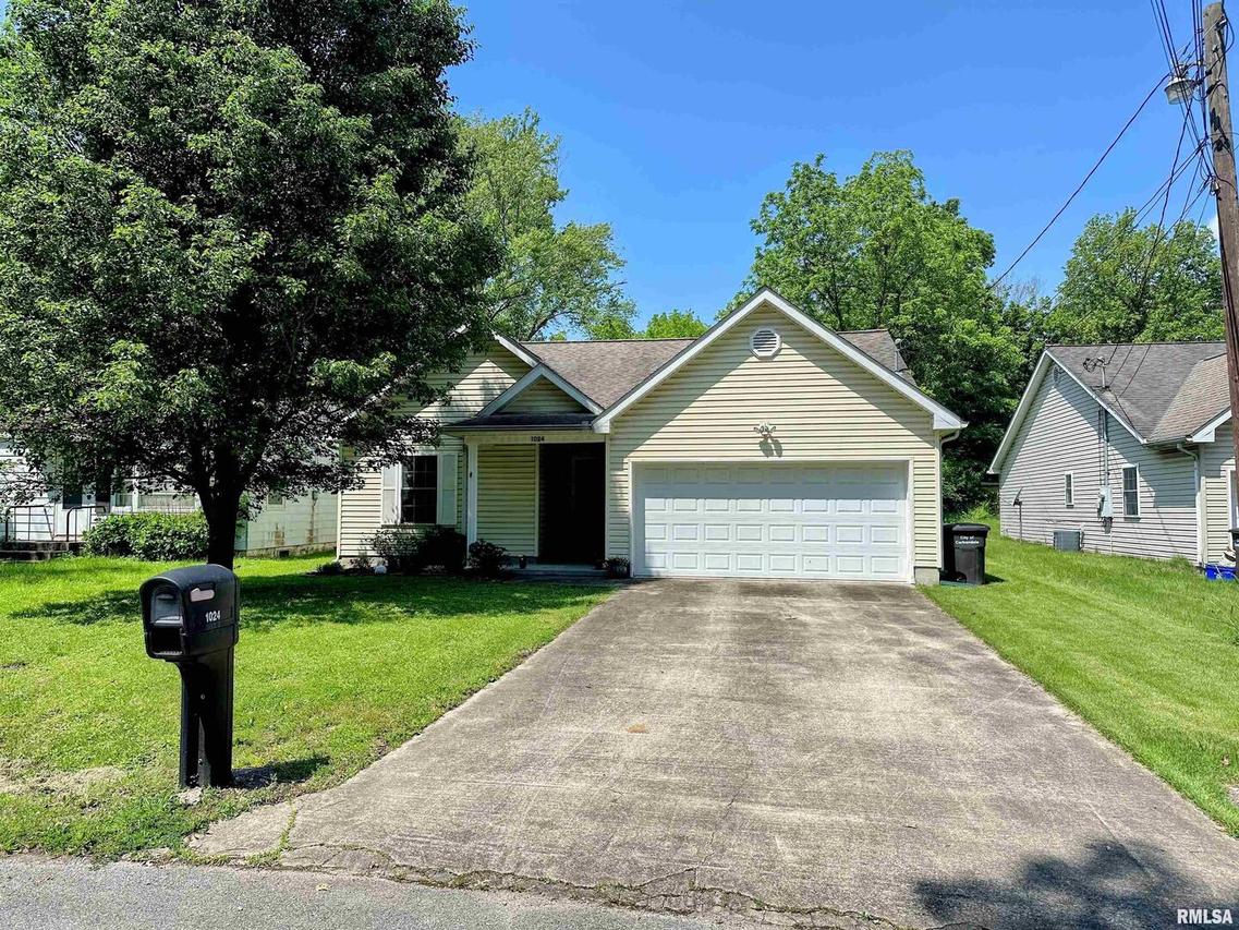1024 N Carico St., Carbondale, IL 62901