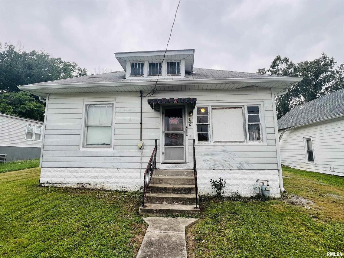 1508 Fisk St., Eldorado, IL 62930