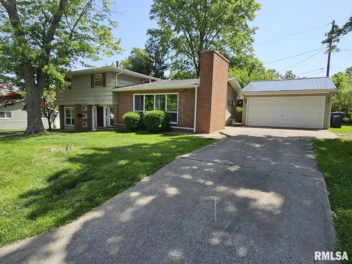 2 Parker Dr., Mt Vernon, IL 62864