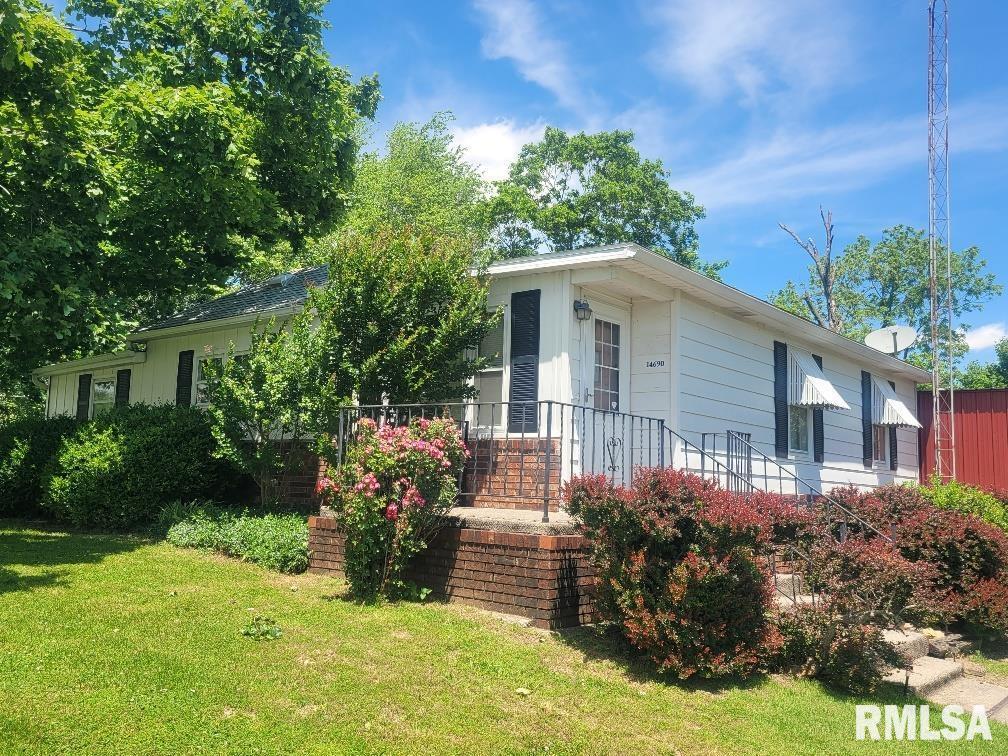 14690 State Route 142 Hwy., Mcleansboro, IL 62859