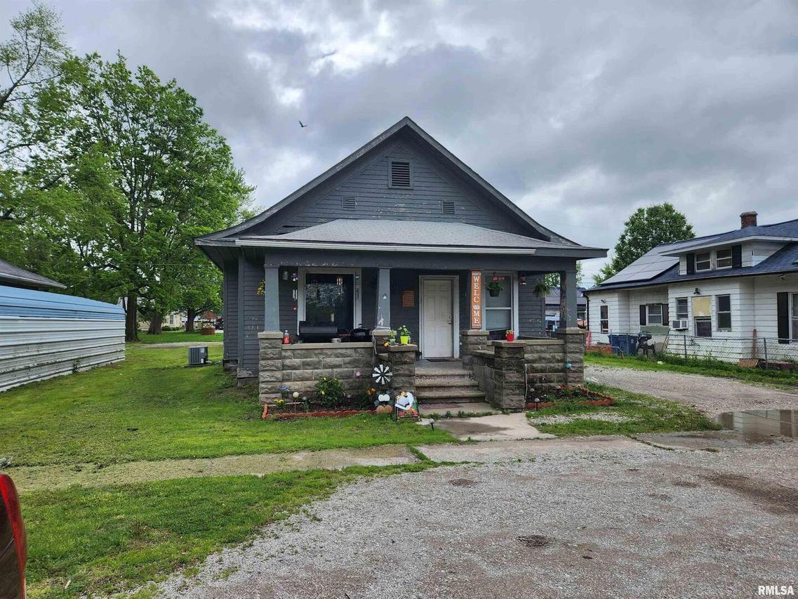 132 N 2nd St., Ashley, IL 62808